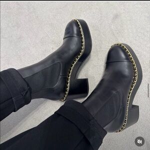 Brand new deisgner inspired black platform boots with thin gold chain.